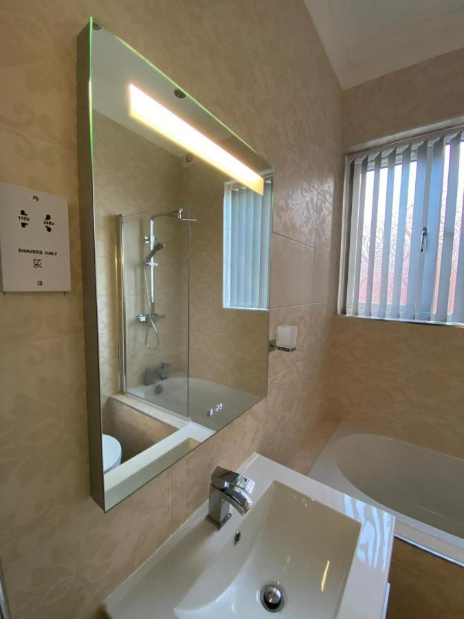Luxury Apartment Apt5 Wolverhampton Esterno foto